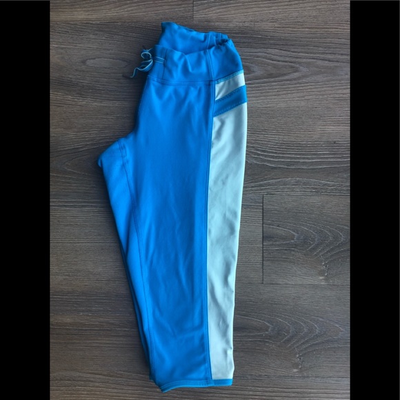 Lululemon Heat It Up Blue Cropped Leggings - Picture 2 of 5